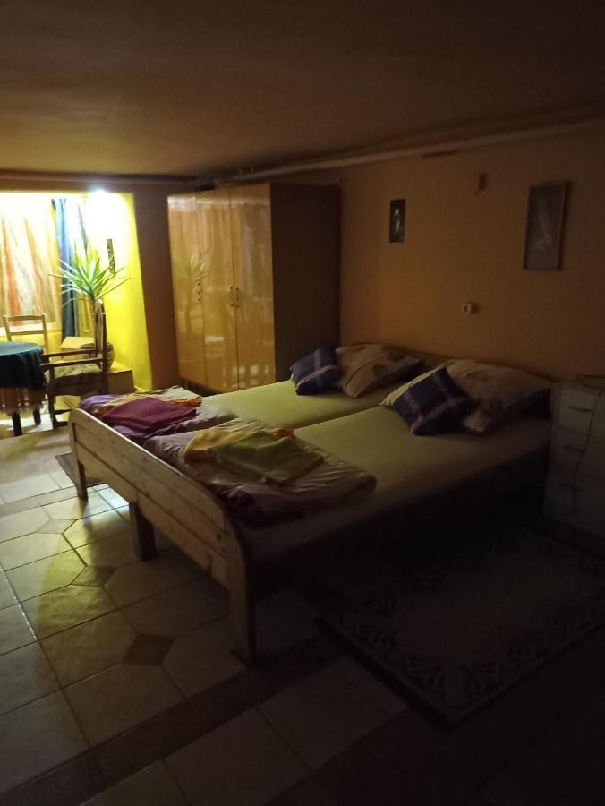 Toth Apartman Телкібанья Екстер'єр фото