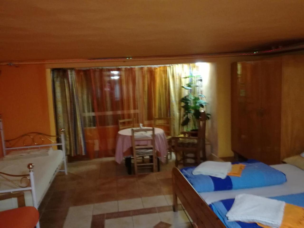 Toth Apartman Телкібанья Екстер'єр фото